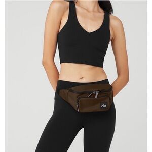 ALO Yoga Dark Brown Belt Bag Nylon Waist Bag / Fanny Pack